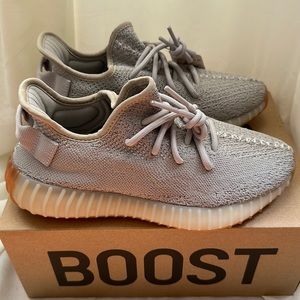 adidas Yeezy Boost 350 V2